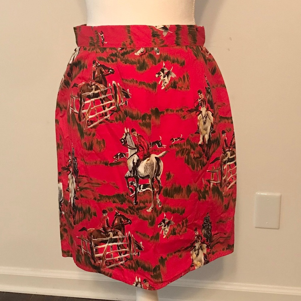 Dion of Texas Fox Hunt Horse & Hound Mini. Red. Lg